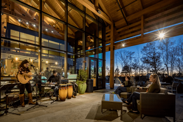 Live musicians on the patio