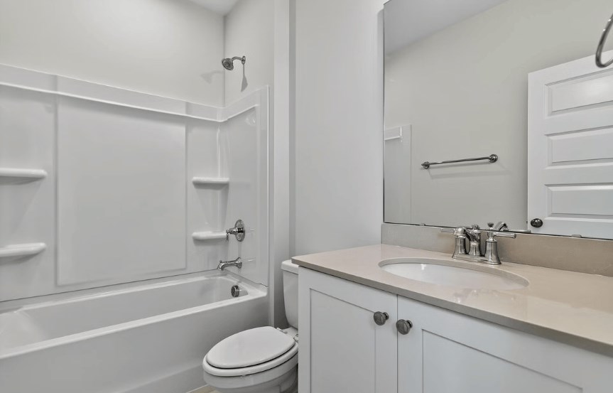 Homesite 2341 Guest Bath 2