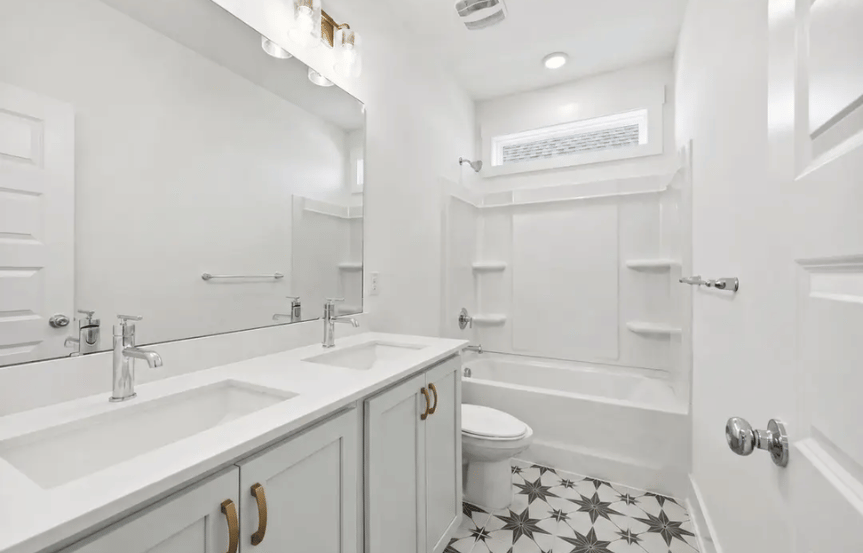 Homesite 2874 Secondary Bath