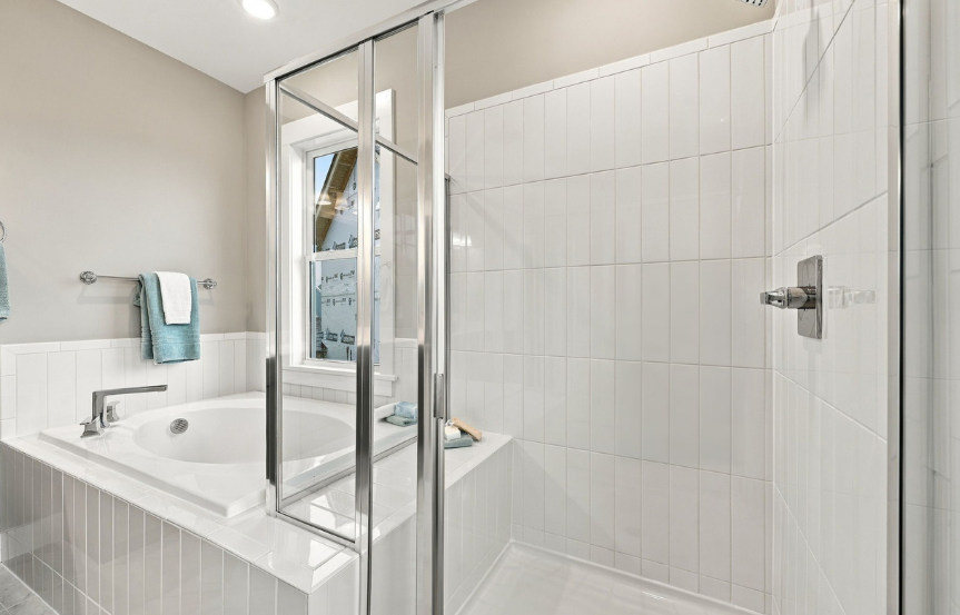 Homesite 2902 Owners Suite Bath 2