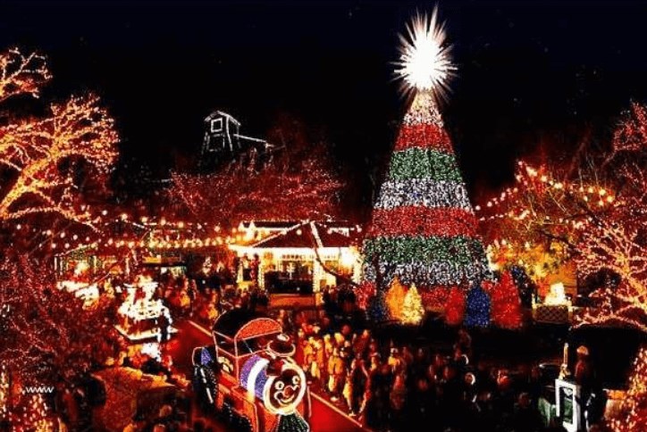 Outdoor holiday tree and lights near Wendell Falls