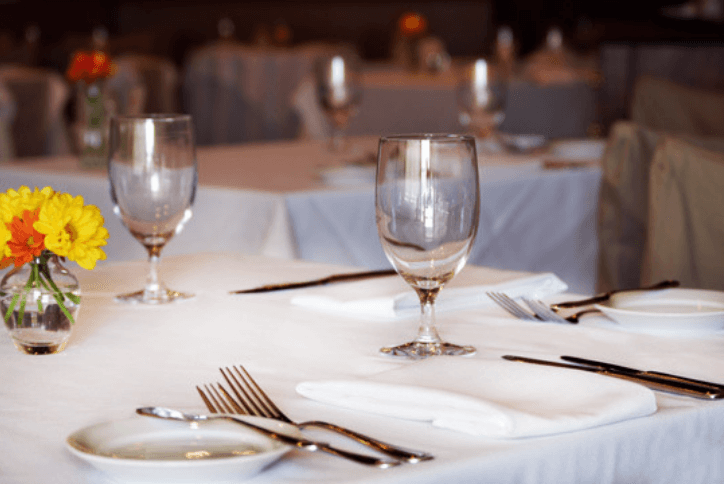 Table setting in Saint Jacques restaurant