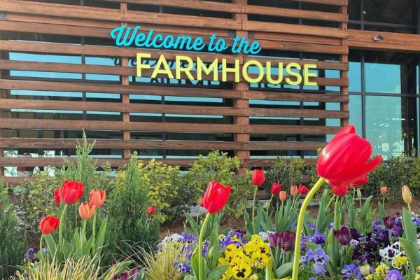 Welcome to the Farmhouse sign