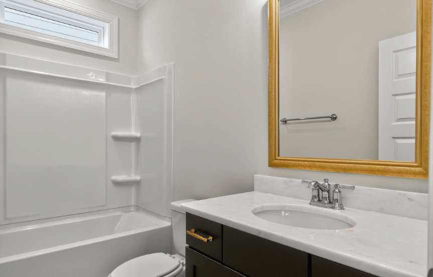 Homesite 2341 Guest Bath 1