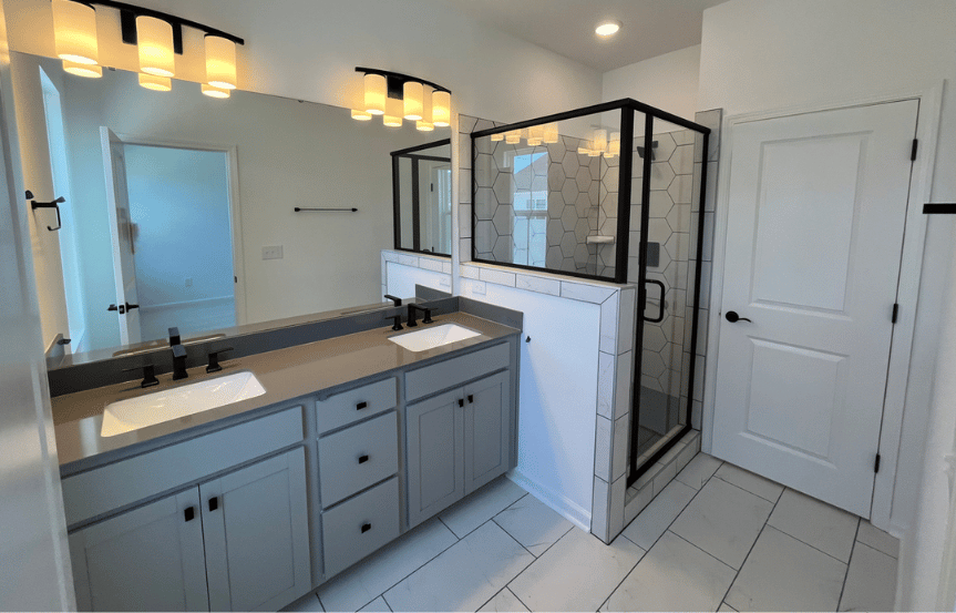 Homesite 2538 Owners Suite Bath