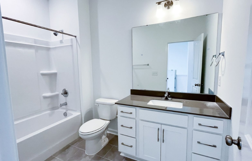 Homesite 2935 Secondary Bath