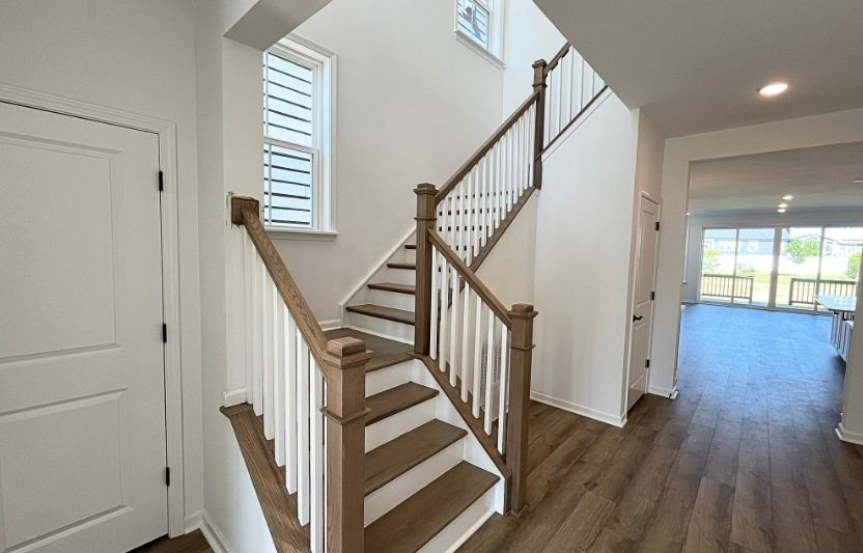 Homesite 2440 Stairs