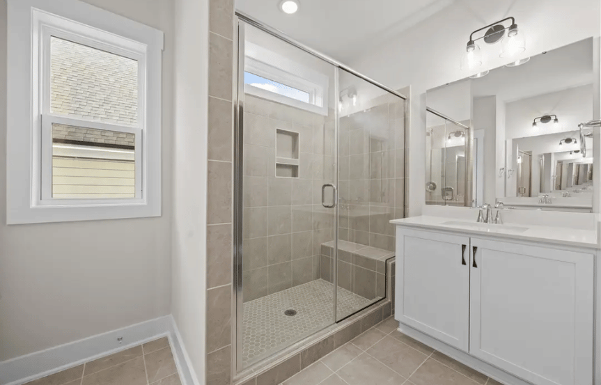 Homesite 2846 Owners Suite Bath 1