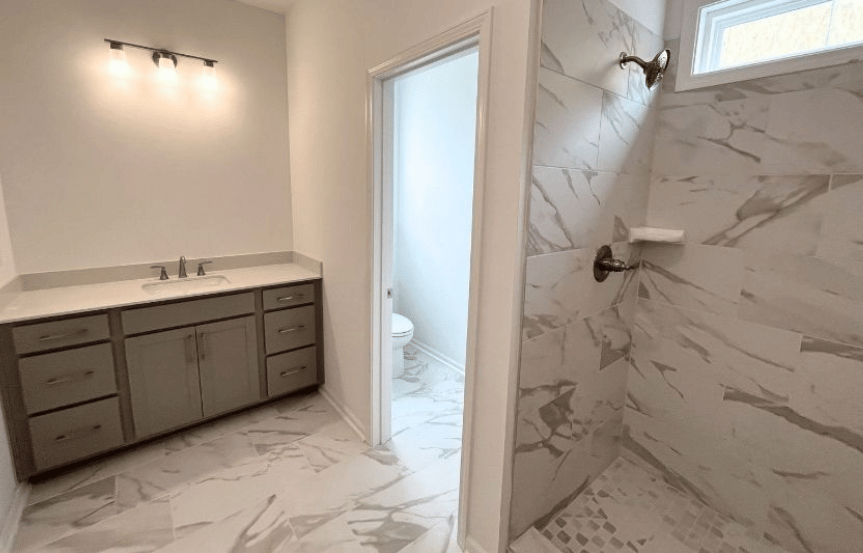 Homesite 2436 NP Owners Suite Bath 2