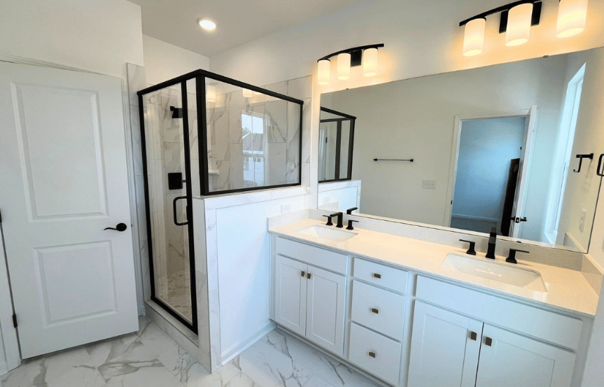 Homesite 2560 Primary Bathroom