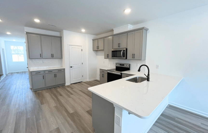 Homesite 2560 Kitchen 1