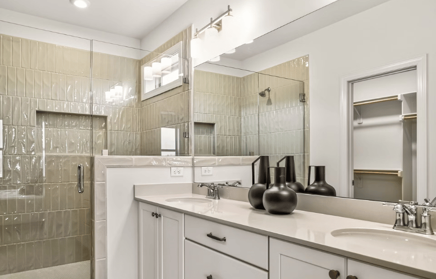 Homesite 2343 Owners Bath