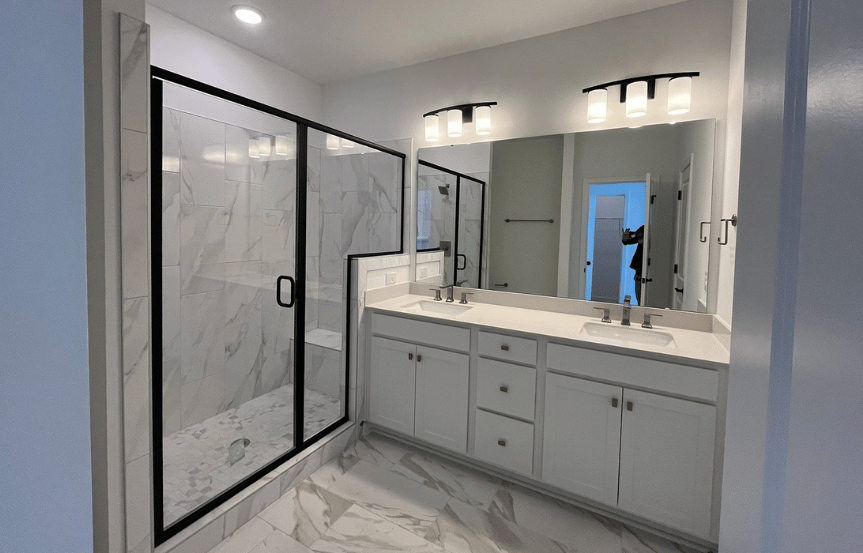 Homesite 2554 Owners Suite Bath