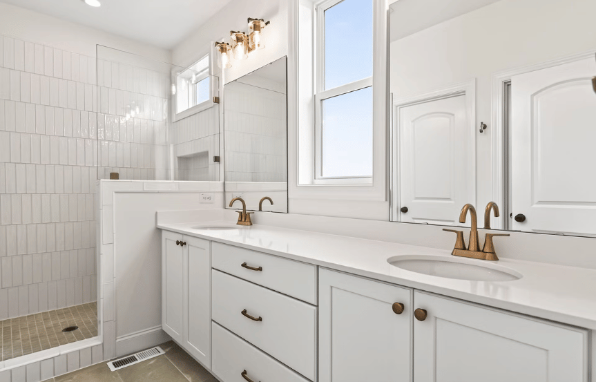 Homesite 2342 Owners Suite Bath