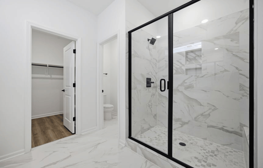 Homesite 2628 Owner Suite Bath 2