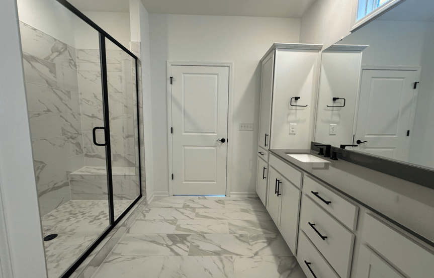 Homesite 2628 Owners Suite Bath 2
