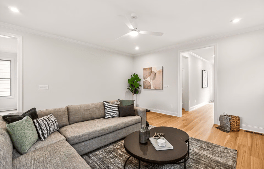 Homesite 2343 Living 1